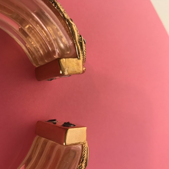 RARE Fly With Me Lucite Hinged Angel Wing Bracelet - Picture 9 of 11